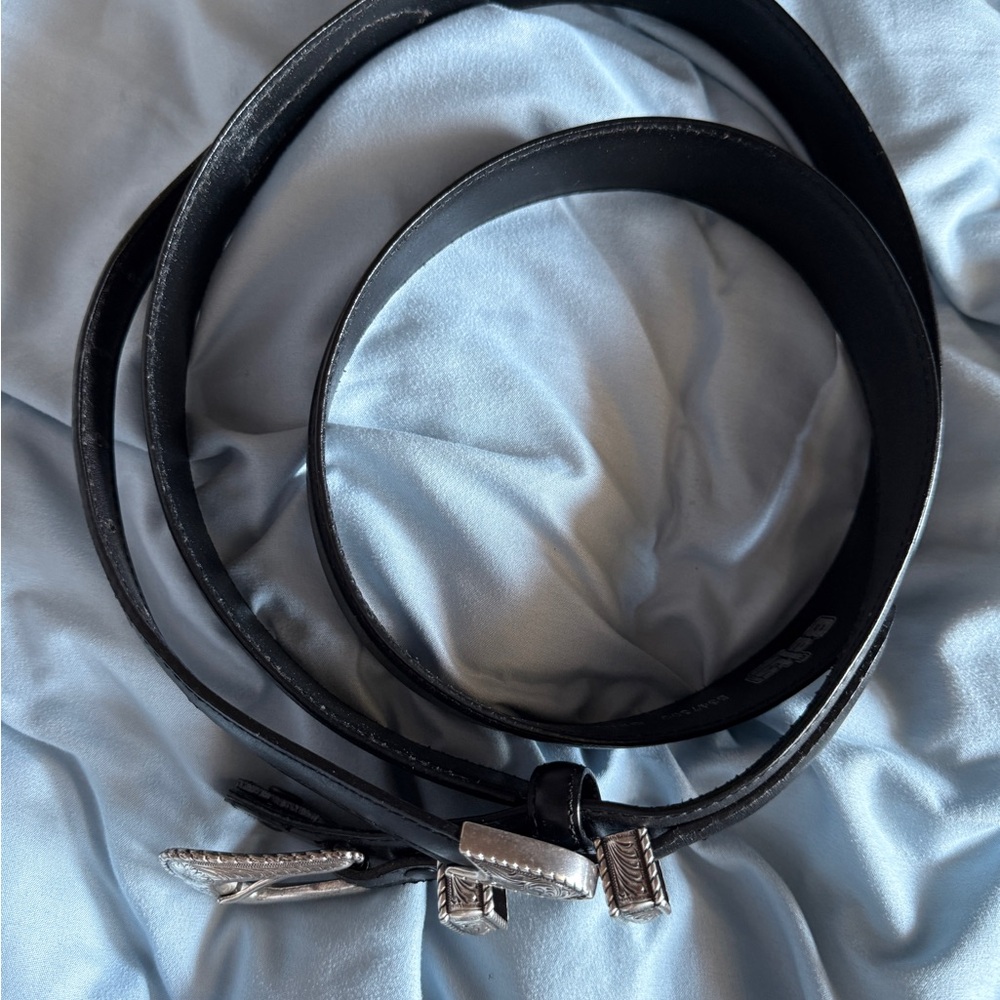 Elegant western Black Leather Belt with Silver Buckle - Picture 2 of 9